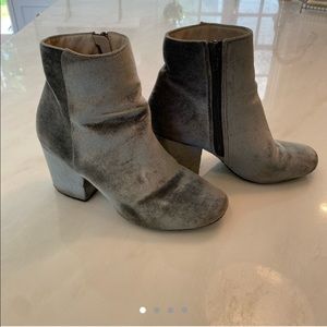 TOPSHOP grey boots